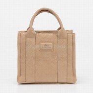  D.Jones camel .  S